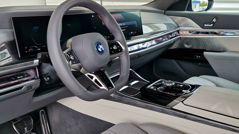 BMW Seria 7 760