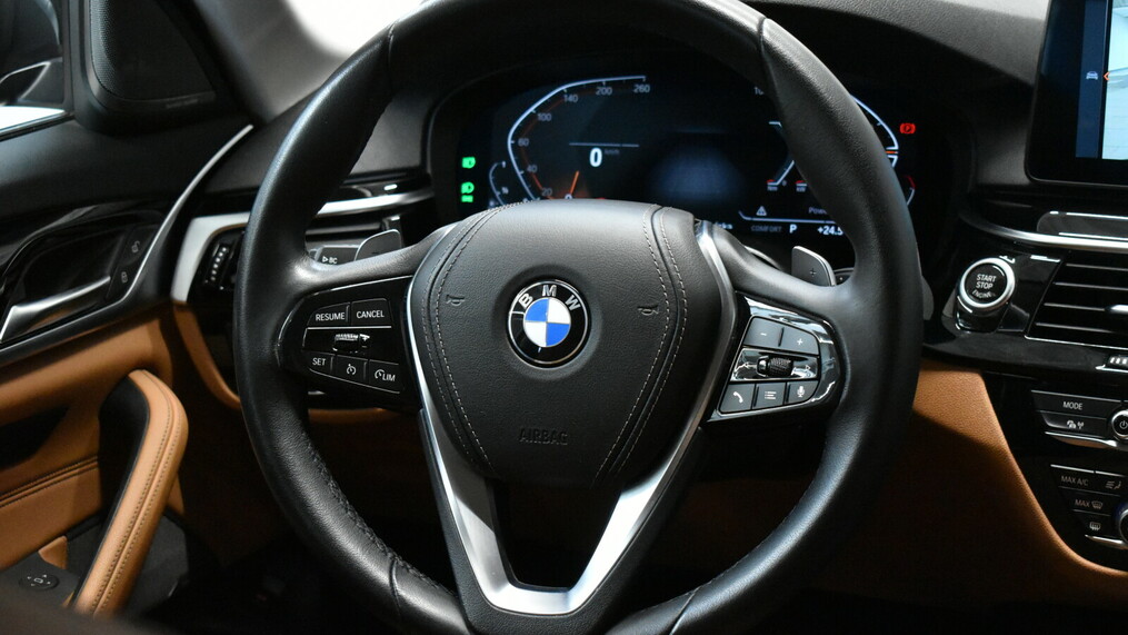 BMW Serii 5, 518