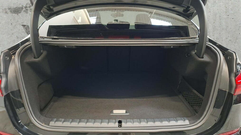 BMW Serii 2, 218