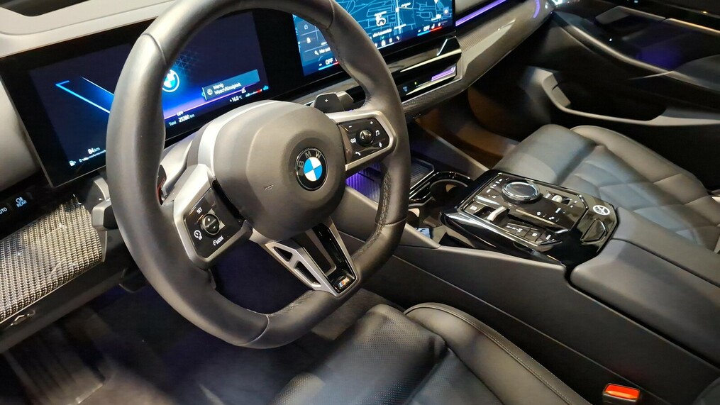 BMW Serii 5, 520