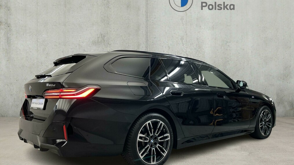 BMW Serii 5, 520