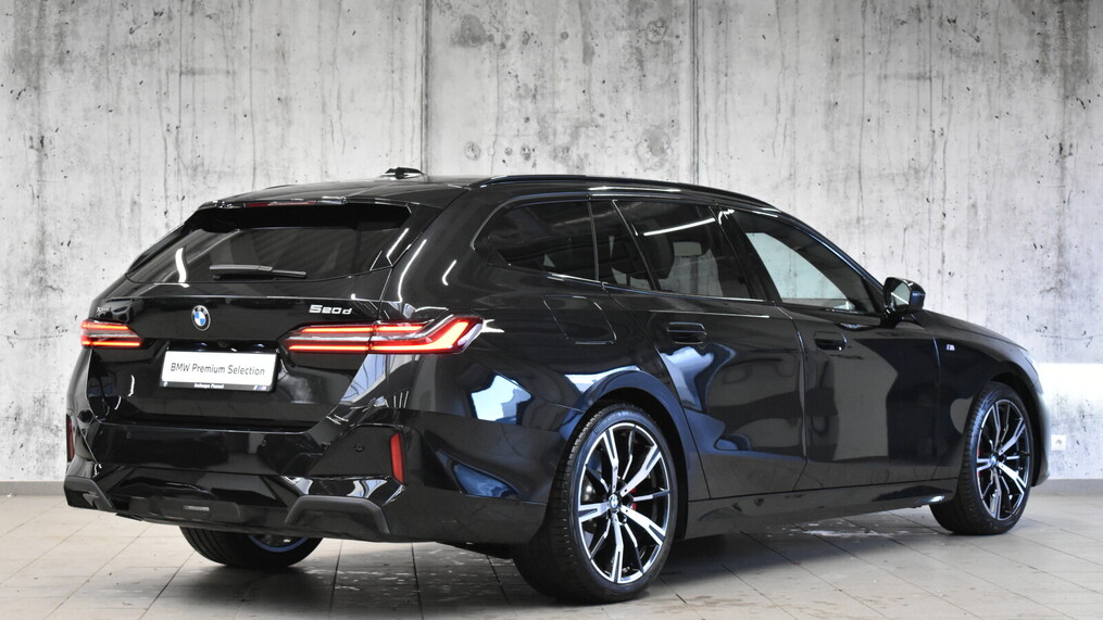 BMW Serii 5, 520