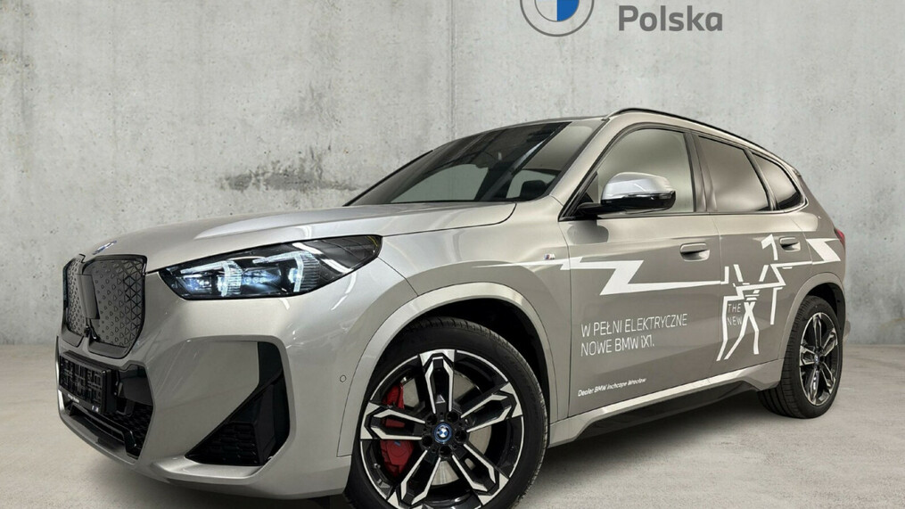 BMW iX1