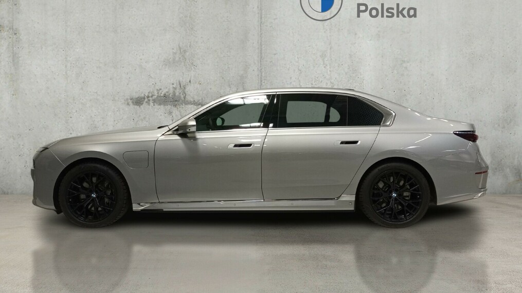 BMW Serii 7, 750