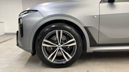 miniaturka - BMW X7