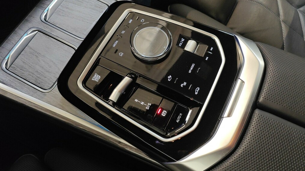 BMW Seria 7 740