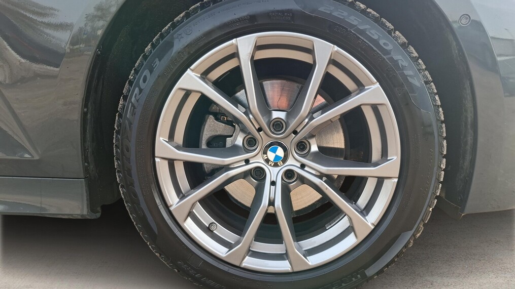 BMW Serii 3, 320