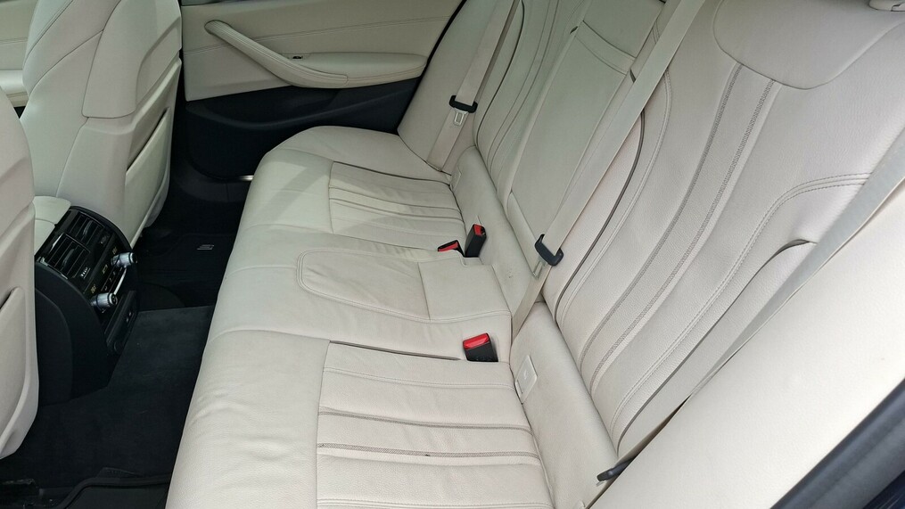 BMW Serii 5, 530