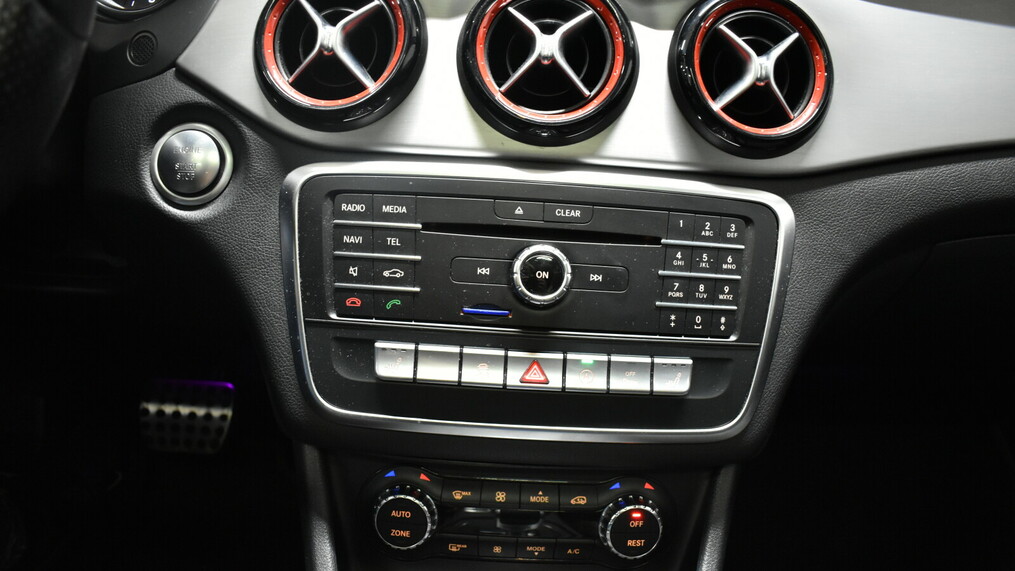 Mercedes-Benz CLA 45 AMG