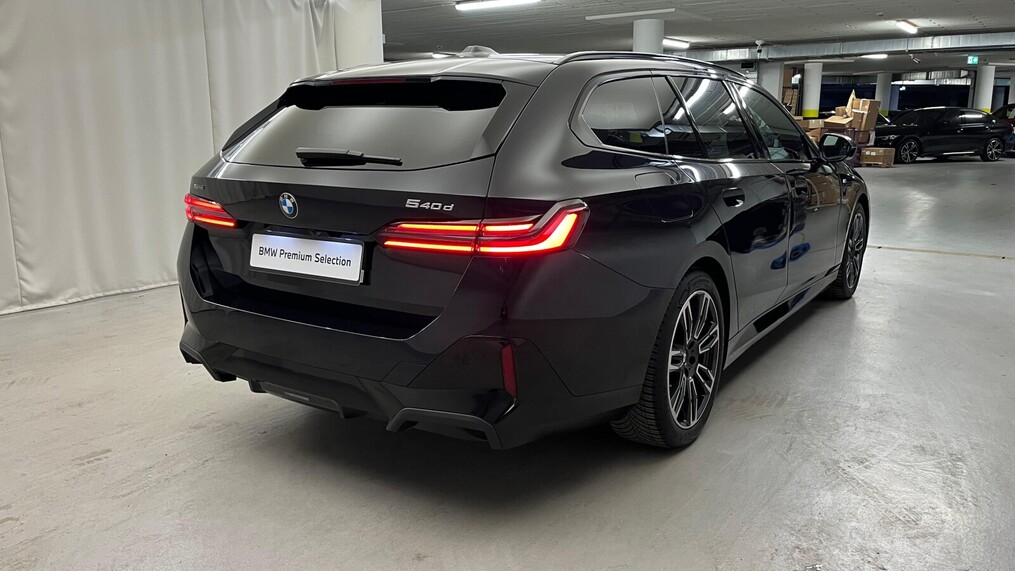 BMW Serii 5, 540