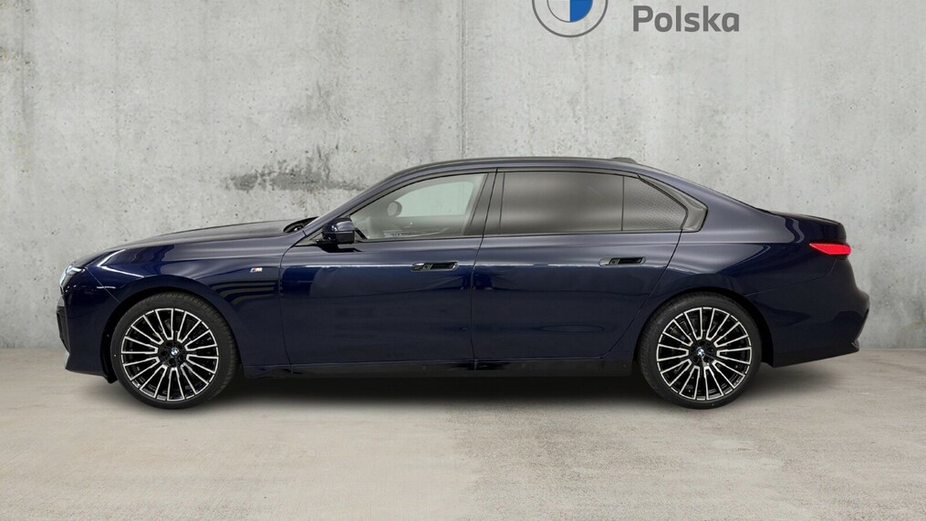BMW Serii 7, 740