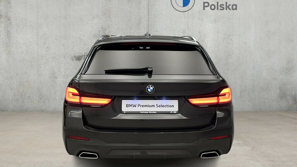 BMW Serii 5, 530