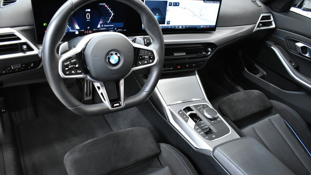 BMW Serii 3, 330