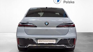 BMW Serii 7, 740