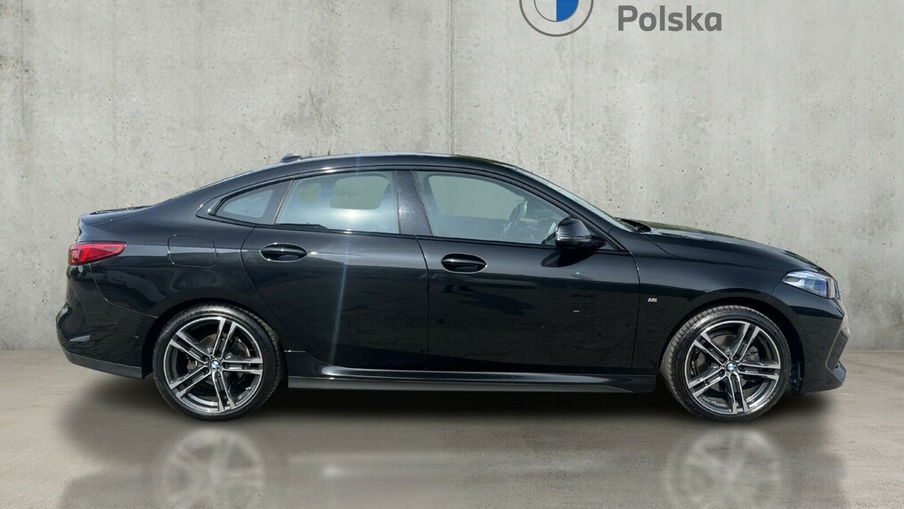 BMW Seria 2, 218