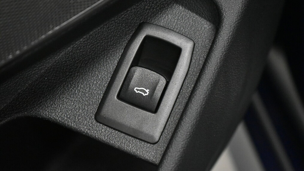 BMW Serii 3, 320