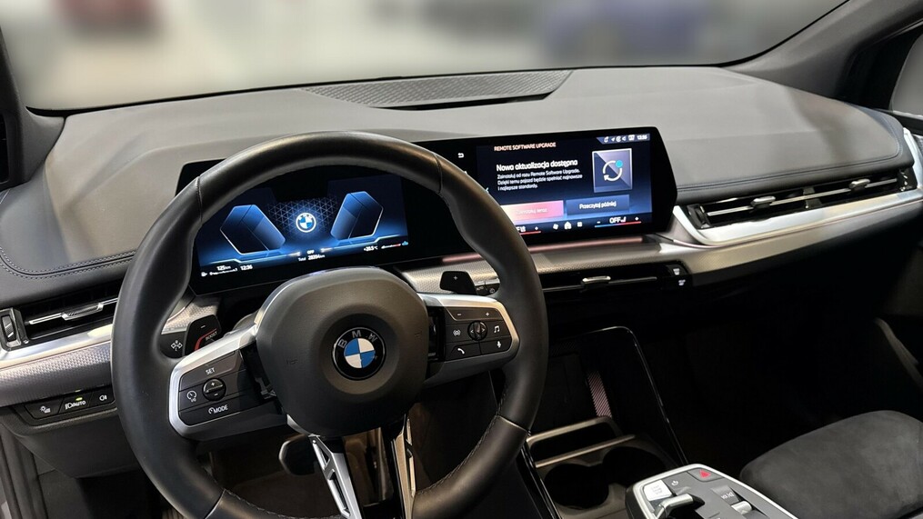 BMW Serii 2, 218