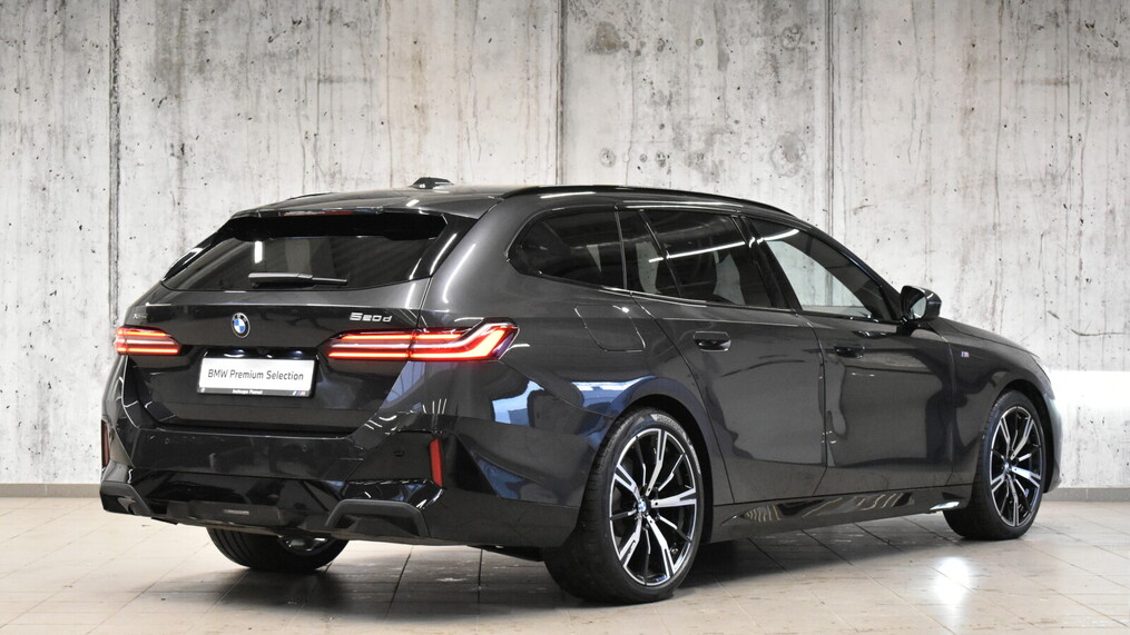 BMW Serii 5, 520