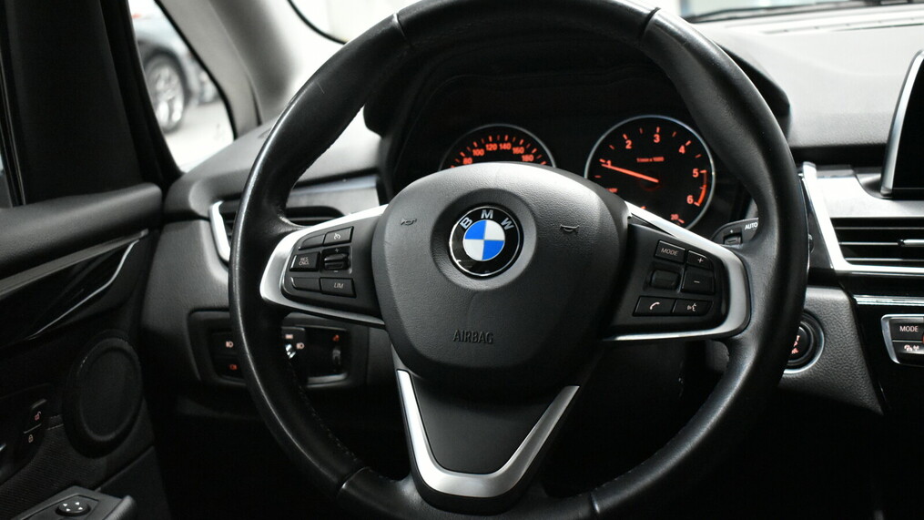 BMW Seria 2 218