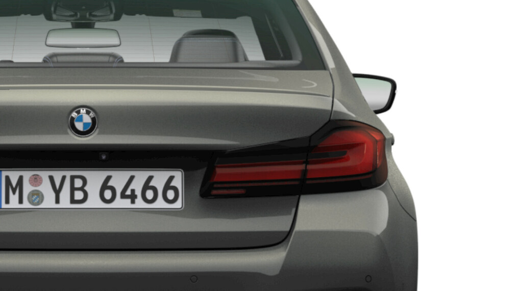 BMW Serii 5, 530