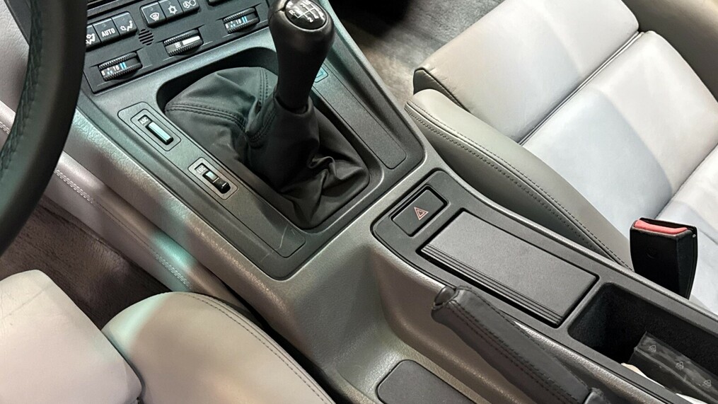 BMW Serii 8, 850