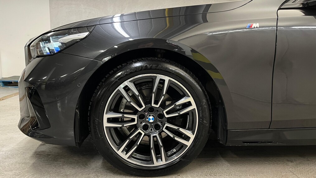 BMW Serii 5, 520