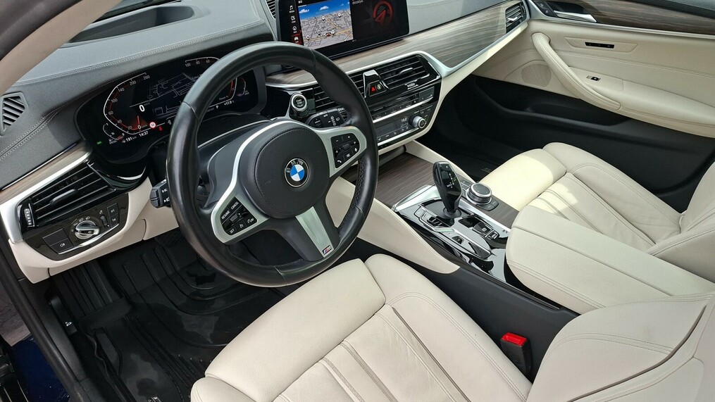 BMW Serii 5, 530