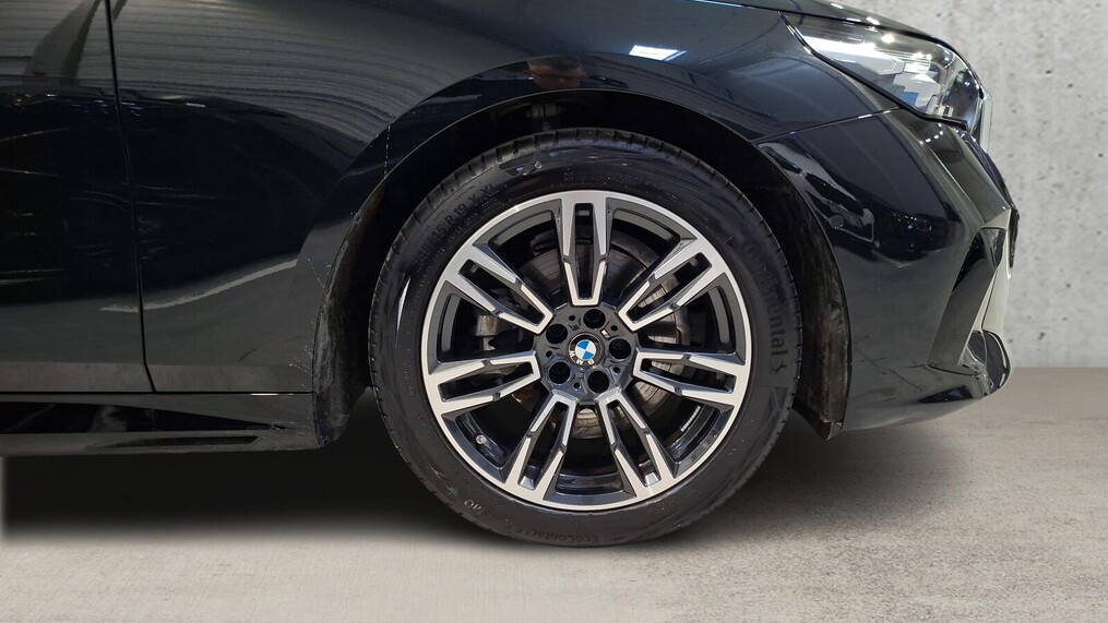 BMW Serii 5, 520