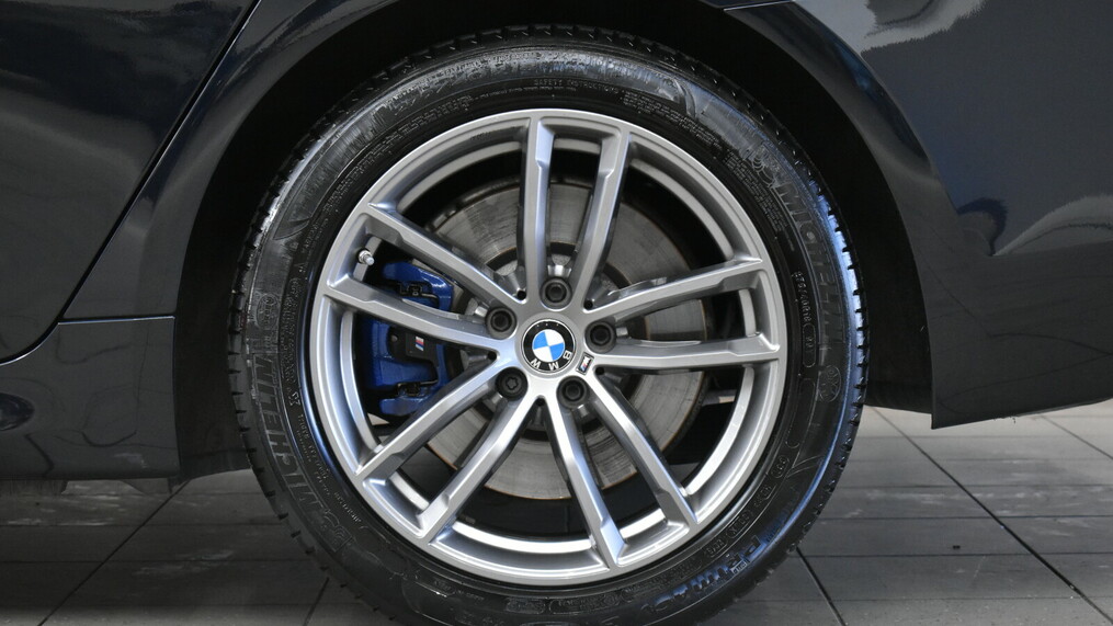 BMW Seria 5, 530