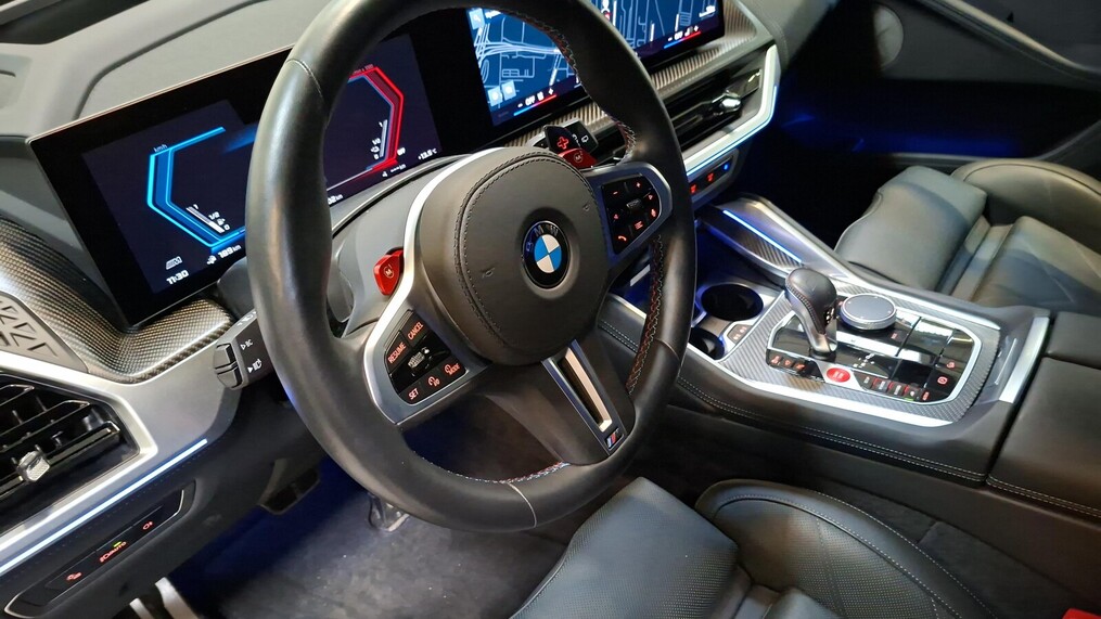 BMW XM