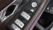BMW Serii 3, 330
