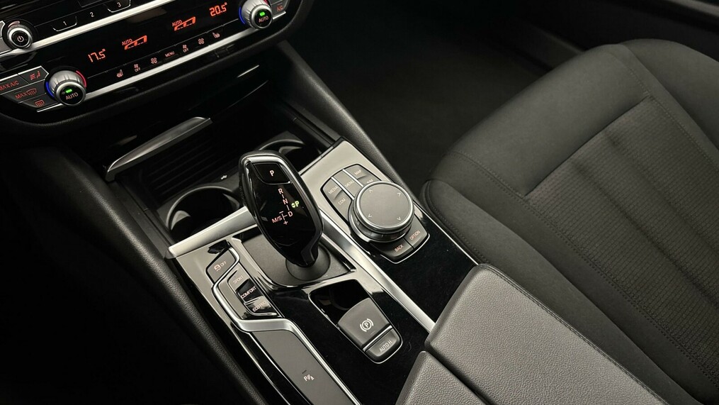 BMW Seria 5, 518