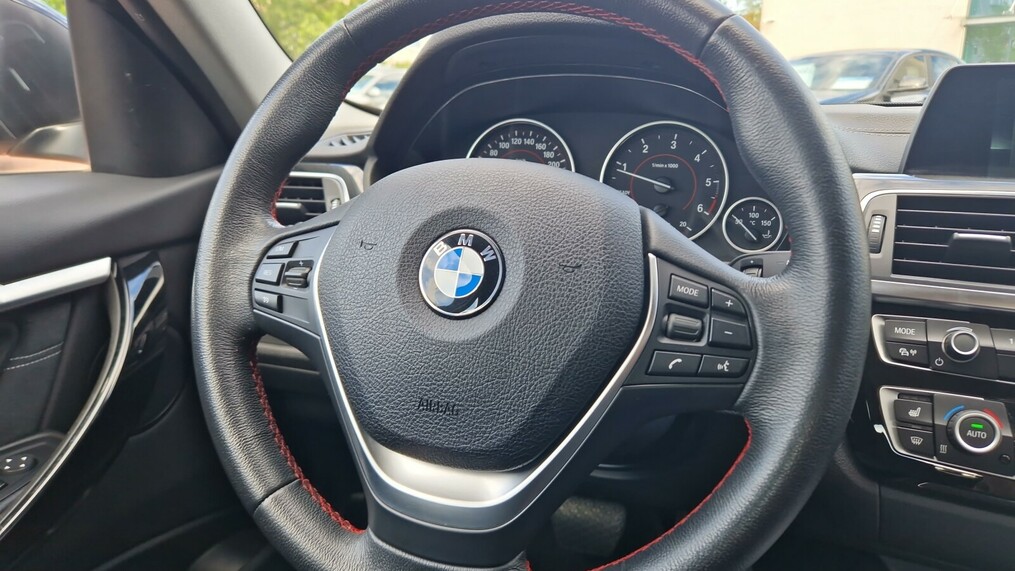 BMW Seria 3 318