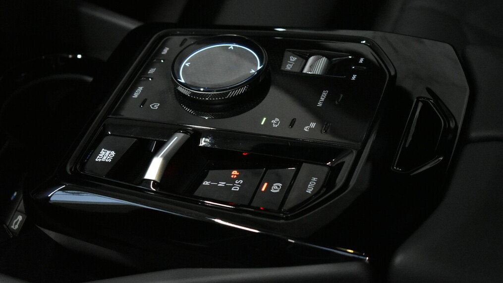 BMW Serii 5, 530