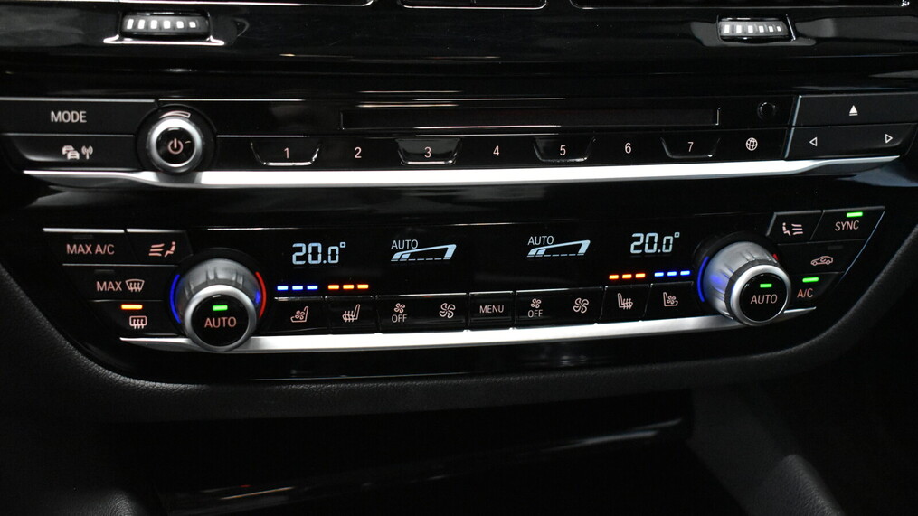 BMW Serii 5, 530