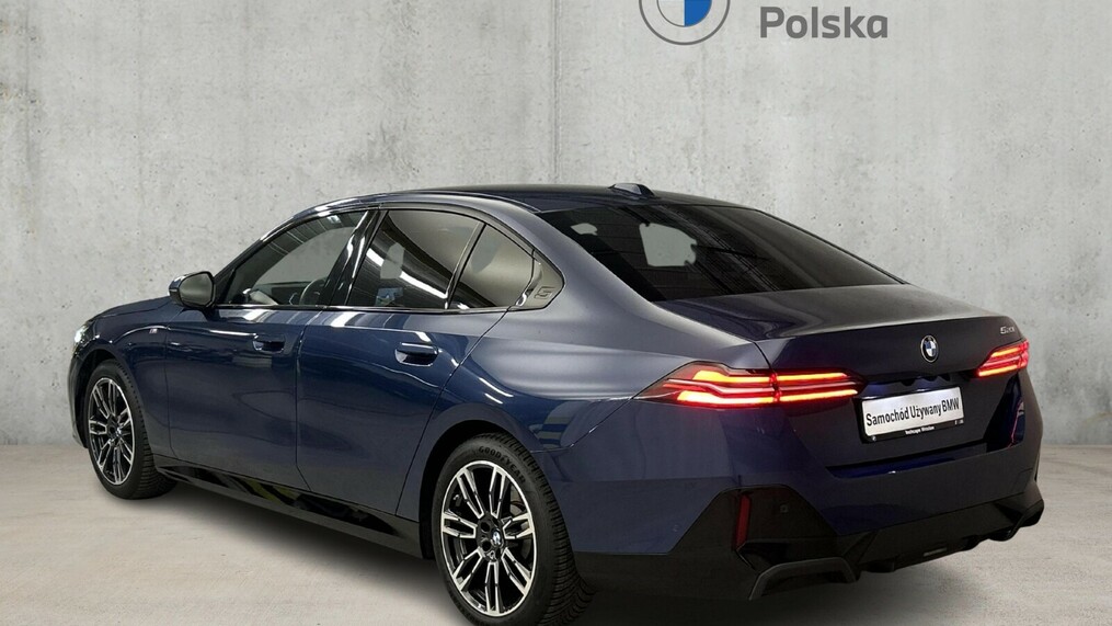 BMW Serii 5, 520