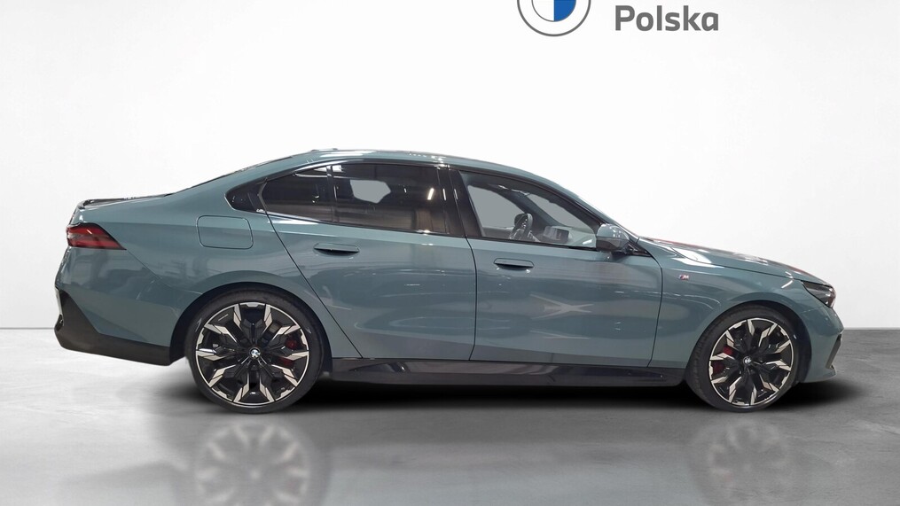 BMW Serii 5, 550