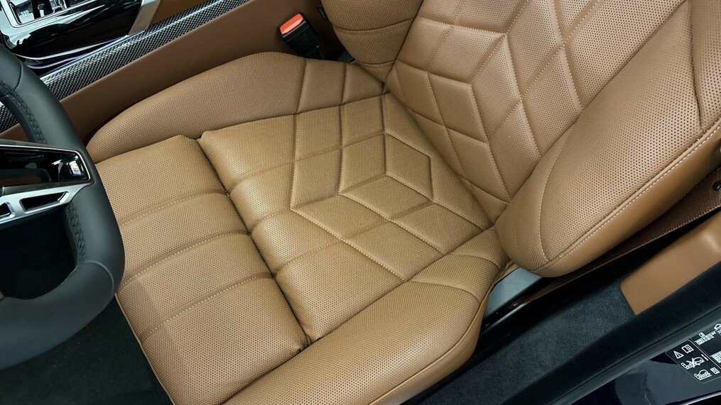 BMW Serii 7, 740