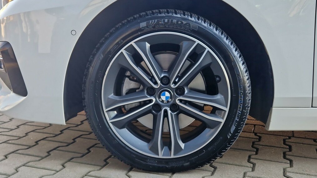 BMW Seria 2 218