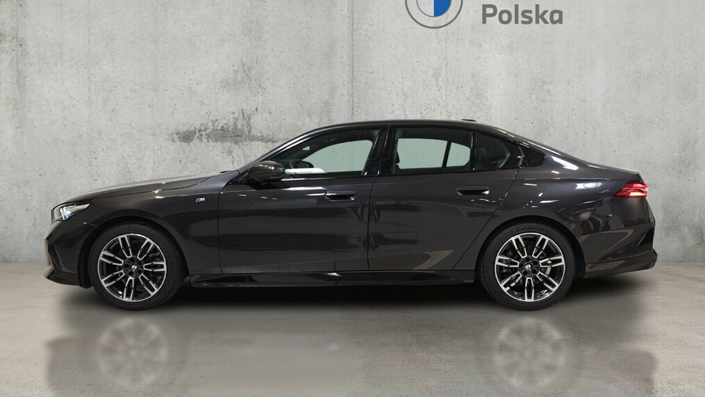 BMW Serii 5, 520