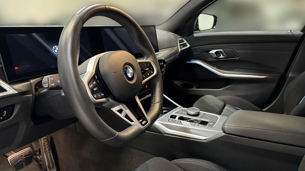 BMW Serii 3, 320