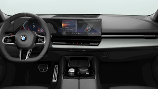 BMW Serii 5, 520
