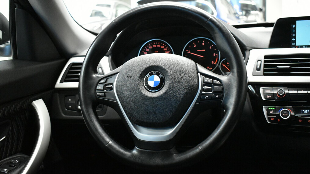 BMW Seria 3 318