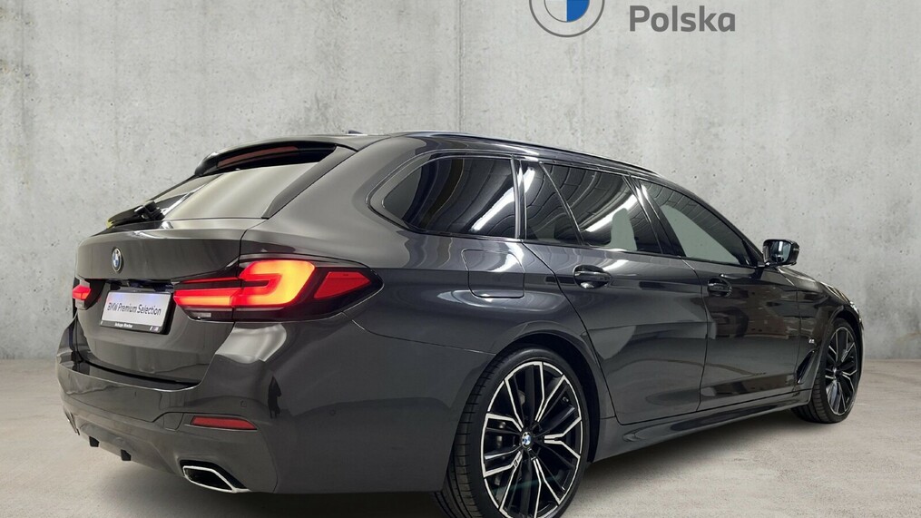 BMW Serii 5, 530