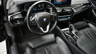 BMW Serii 5, 530
