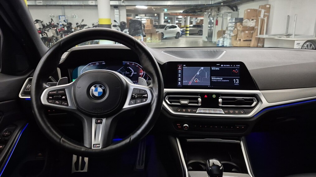 BMW Serii 3, 320