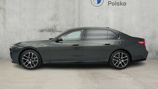 BMW Serii 7, 740