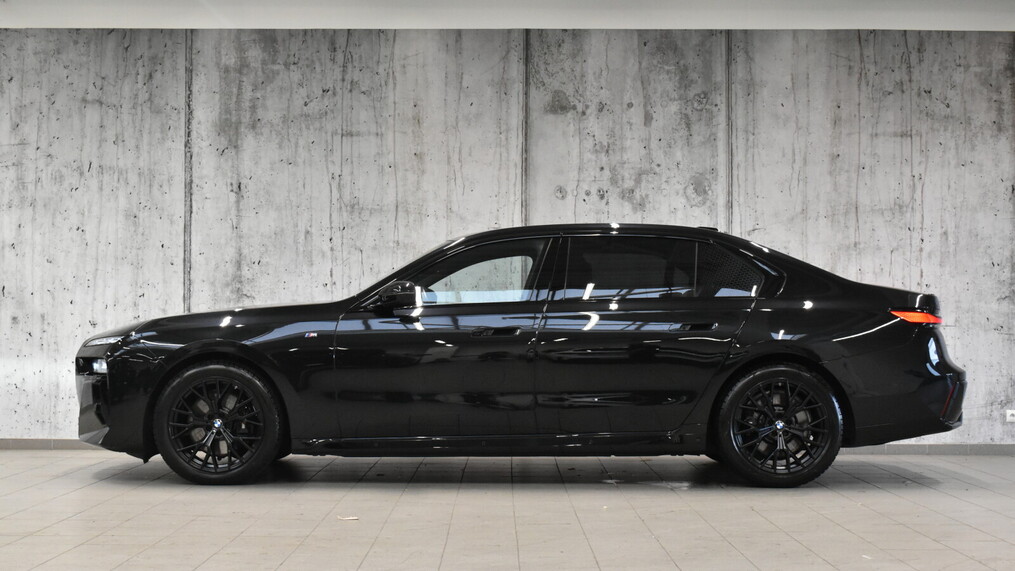 BMW Serii 7, 740