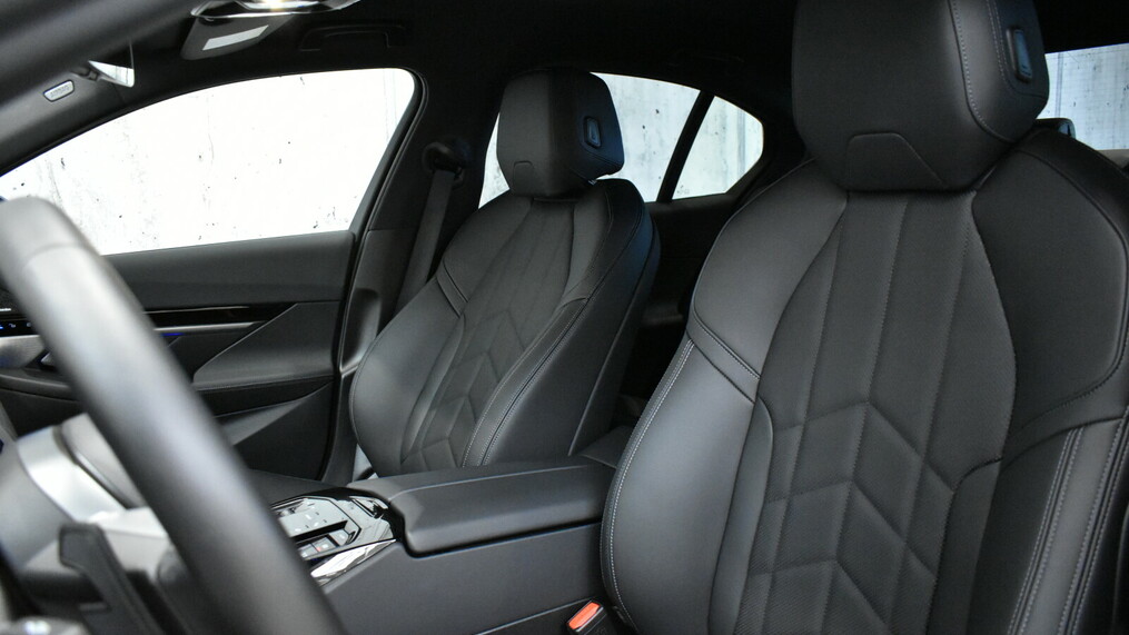 BMW Serii 5, 520