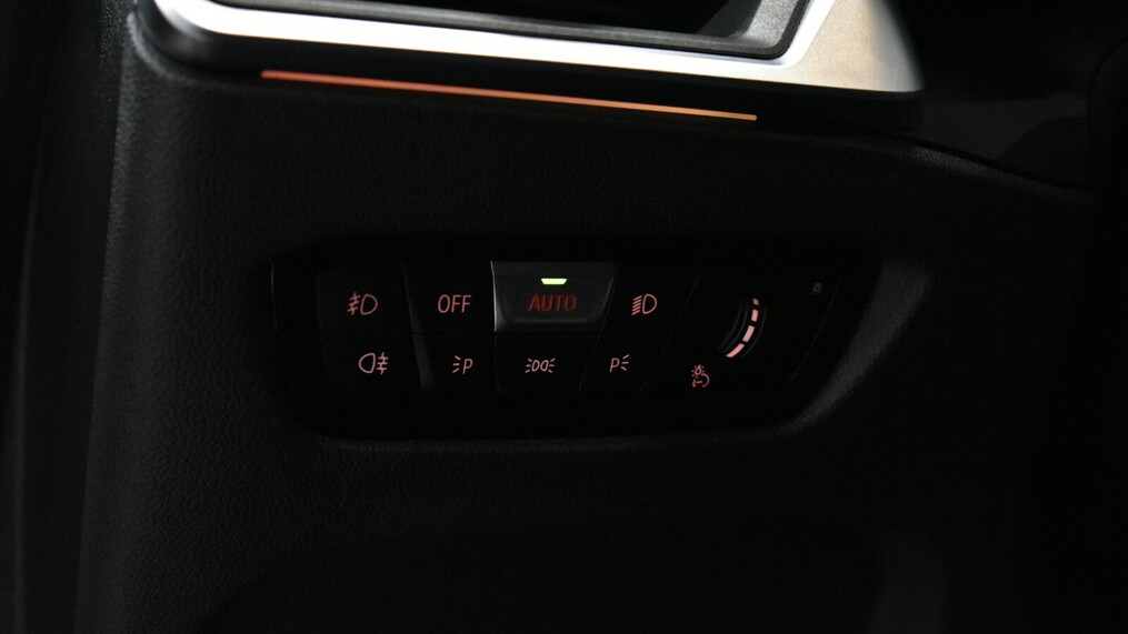 BMW Serii 3, 320